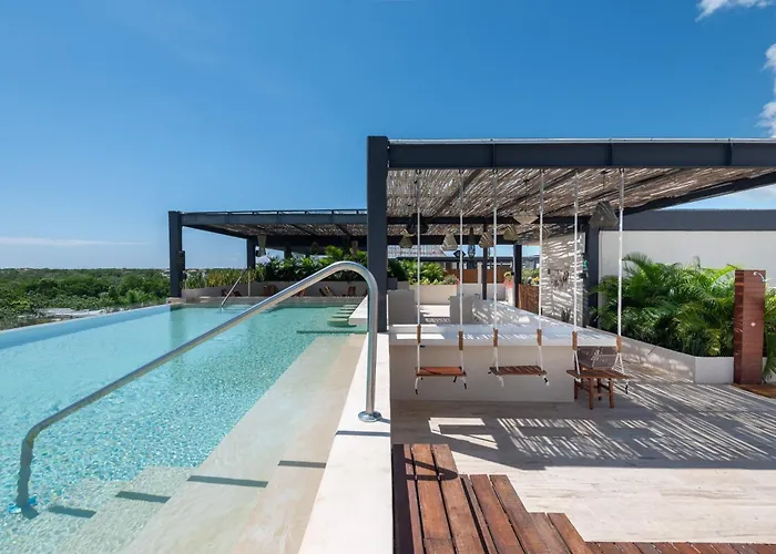 Modern Retreat With Private Garden And Jacuzzi *