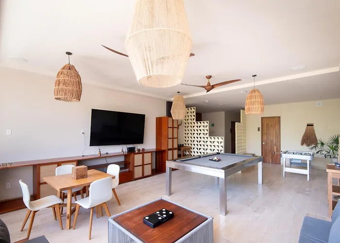 Modern Retreat With Private Garden And Jacuzzi Apartment *